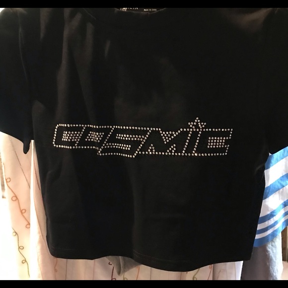 ⚡️cOsMiC⚡️ Black Crop Tee - Picture 9 of 12